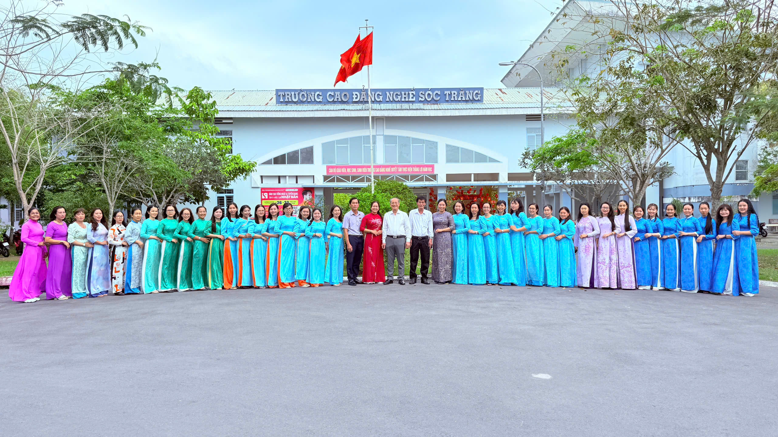 Trường Cao đẳng Nghề Sóc Trăng tổ chức nhiều hoạt động ý nghĩa chào mừng Ngày Quốc tế Phụ nữ (08/3/1910 – 08/3/2026)