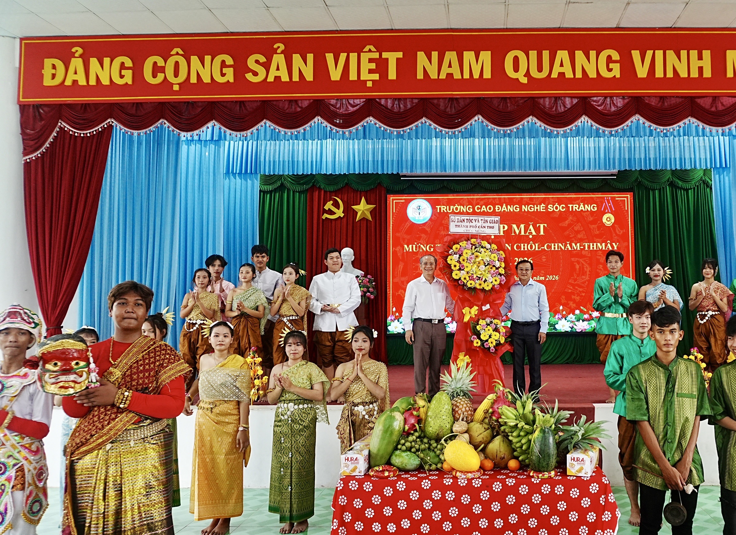 Ấm áp Họp mặt mừng Tết Chôl Chnăm Thmây năm 2026 của viên chức, người lao động và học sinh, sinh viên Trường Cao đẳng Nghề Sóc Trăng