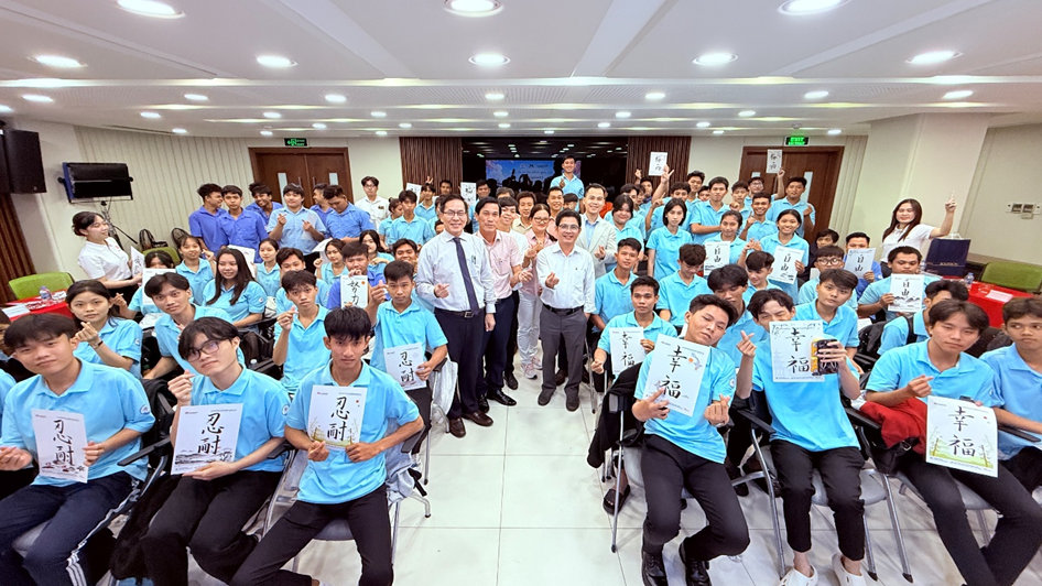 TRƯỜNG CAO ĐẲNG NGHỀ SÓC TRĂNG TỔ CHỨC CHO HỌC SINH, SINH VIÊN THAM GIA CHƯƠNG TRÌNH TRẢI NGHIỆM THỰC TẾ “CHUYẾN XE KIẾN NGHIỆP” NĂM 2026