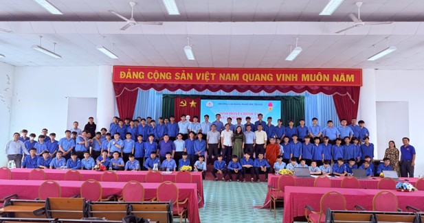 Ảnh chính